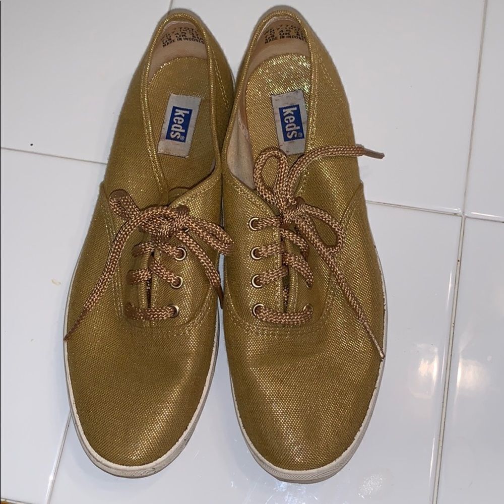 Keds gold sneakers with gold laces‎